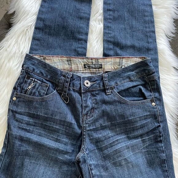 ZANADI medium wash 5 pocket ROCK jeans size 9 - Picture 4 of 8